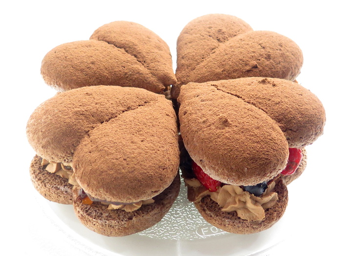 蛋糕、心、巧克力、套房、水果、可可、食品和饮料、甜食