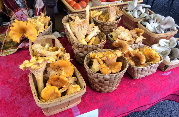 市场，农贸市场，蘑菇，食品，新鲜，农产品，健康，农民