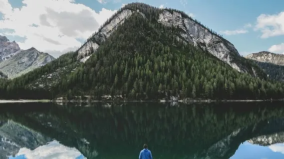 湖,风景,山,自然,户外,人,倒影,河流 湖,风景,山,自然,户外,人,倒影,河流