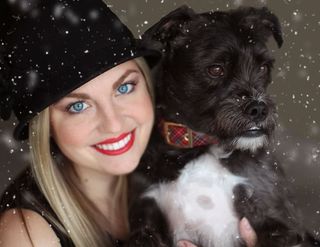 女人，背着，黑，白，狮子，狗，小狗，小狗