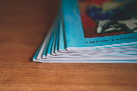 杂志-出版物、报纸、媒体、阅读、堆叠、书籍、表格、文章