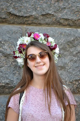 花环，基辅，khreshchatyk，女孩，一个人，肖像，正面视图，花朵