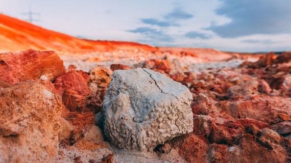 德国，münzenberg，石英werke gmbh-甘巴赫工厂，下午，岩石，天空，云，石英