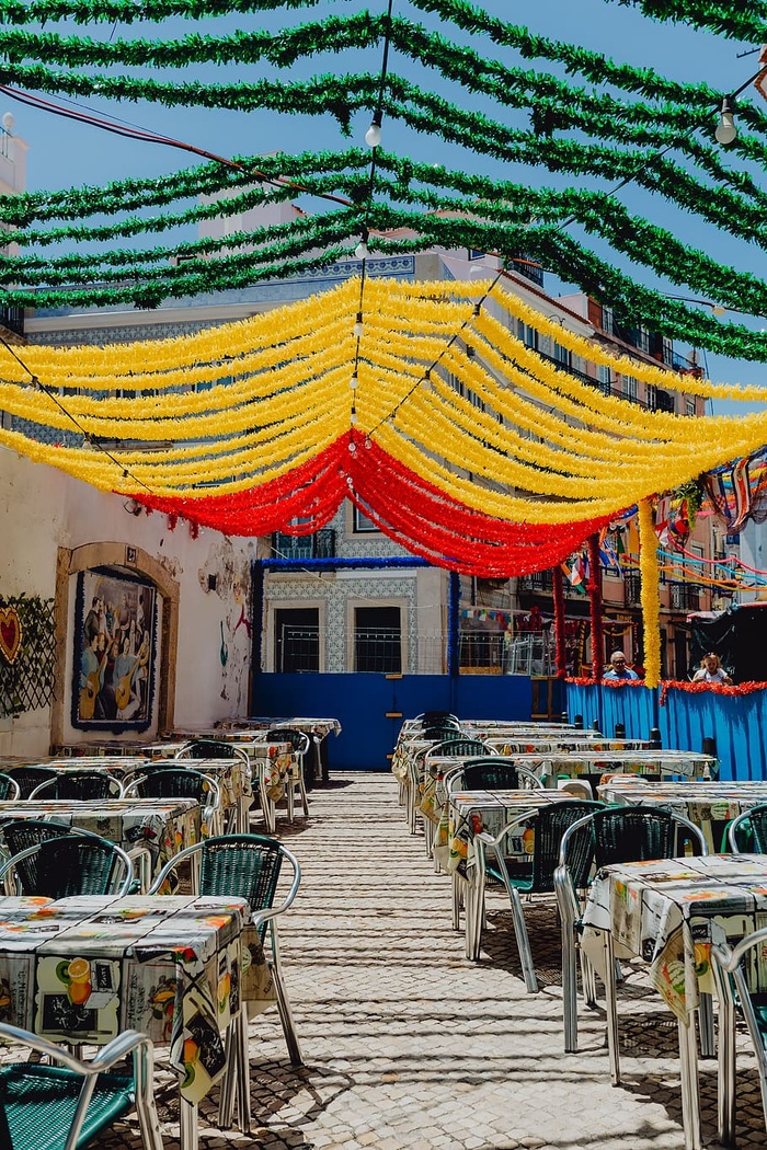 葡萄牙里斯本为圣安东尼盛宴装饰的街道