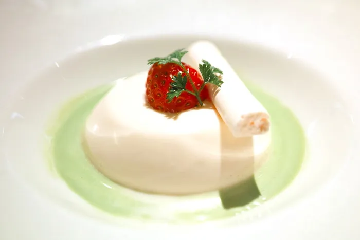 餐厅、甜点、蛋糕、套房、草莓、品牌绩效检查、抹茶、食品和饮料