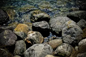 岩石、湖泊、水、自然、户外、风景、石头、蓝色