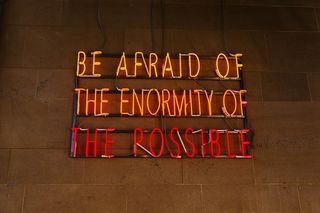 你应该害怕rossible霓虹灯标识的严苛