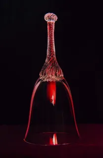 玻璃，红色玻璃，酒杯，玻璃器皿，饮料，水晶，红色，黑色背景