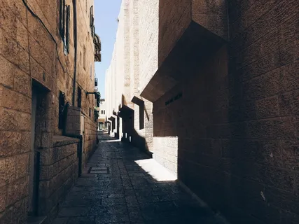 人行道、小径、石板、人行道、人行道、建筑物、道路、城市