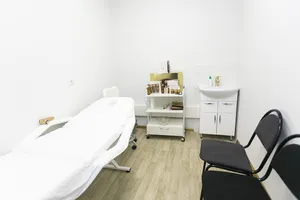 橱柜，美容，中心，家具，座椅，家庭房间，椅子，室内