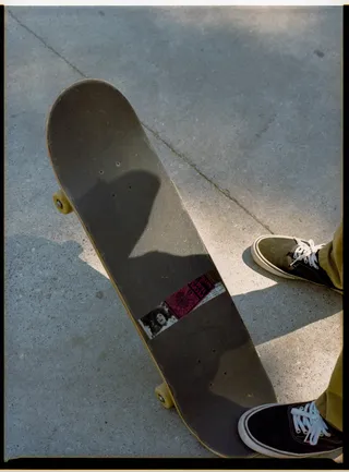 自动后期制作滤镜、阴影、转印打印、高角度视图、白天、鞋子、阳光、无人