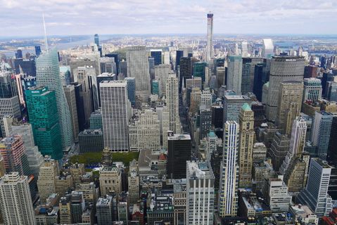 白天城市建筑的航拍照片