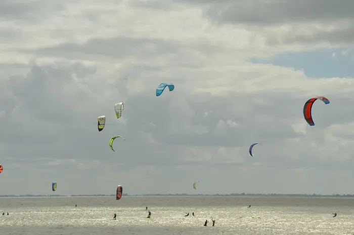 运动，飞行员，风筝，冲浪，风，速度，水，空气