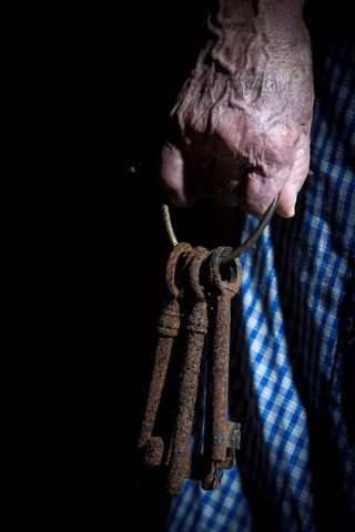 钥匙，年龄，氧化物，人手，一个人，手，复制空间，菜鸟图库