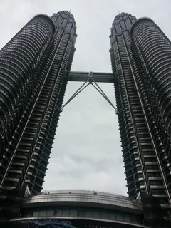 吉隆坡petronis tower,地标,建筑,建筑结构,建筑外观,低视角,天空 吉隆坡petronis tower,地标,建筑,建筑结构,建筑外观,低视角,天空