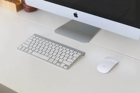 苹果、办公桌、办公室、电脑、imac、键盘、工作空间、工作场所 苹果、办公桌、办公室、电脑、imac、键盘、工作空间、工作场所