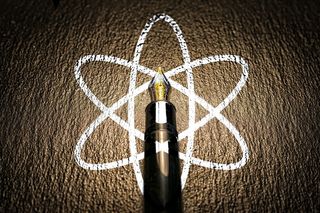 原子，原子，笔，原子符号，无人物，艺术和工艺，正上方，特写