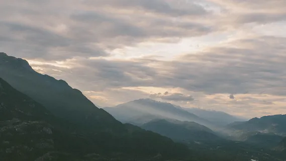 山脉、灰色、多云、天空、自然、景观、云、山 山脉、灰色、多云、天空、自然、景观、云、山