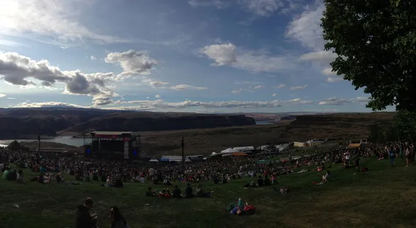 萨斯夸奇，峡谷，华盛顿，音乐会，峡谷，人群，人群，一大群人