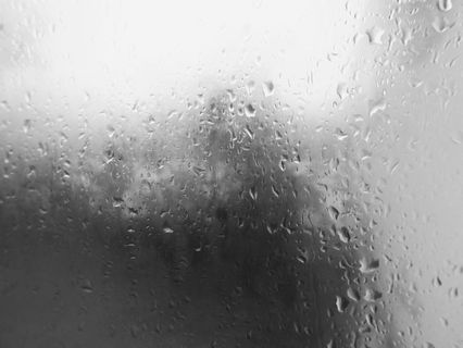 雨天，雨窗，雨滴，单色，湿，玻璃材质，水，透明