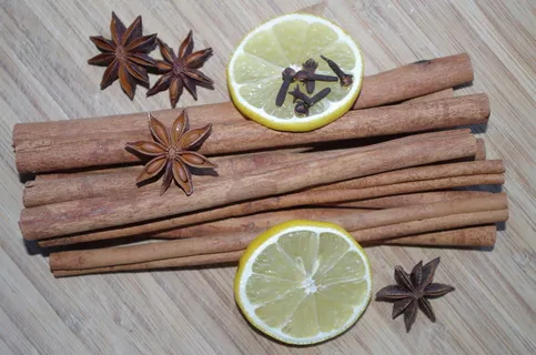 肉桂条，茴香，切片，柠檬，表面，茴香，肉桂，柠檬