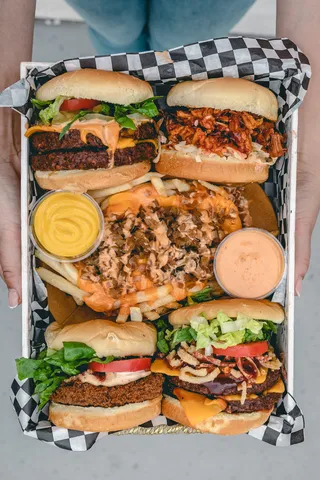 食物，汉堡，鸡蛋，美国，喷泉谷，黑豆，薯条，素食主义者