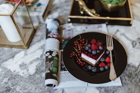 芝士蛋糕配蓝莓和覆盆子 芝士蛋糕配蓝莓和覆盆子