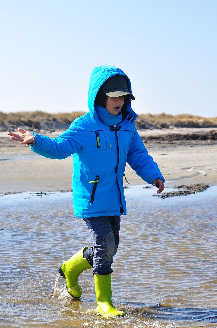 快乐，孩子，水，休闲，水，真实的人，童年，全长