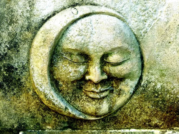 灰色混凝土雕像，月亮，太阳和月亮，石头，图标图像，脸，神秘，石头艺术