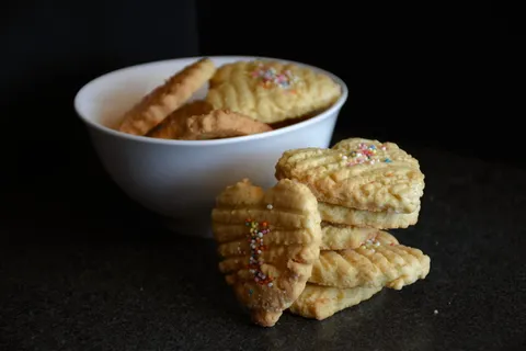白碗心形饼干 白碗心形饼干