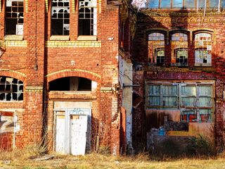 工厂、建筑物、旧的、失效的、毁坏的、离开的、失去的地方、工业建筑
