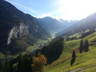 绿色、山脉、白天、山脉、树木、景观、山谷、田野