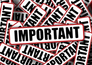 白色、重要标志、标识牌、印章、印记、感叹号、呼号、备注