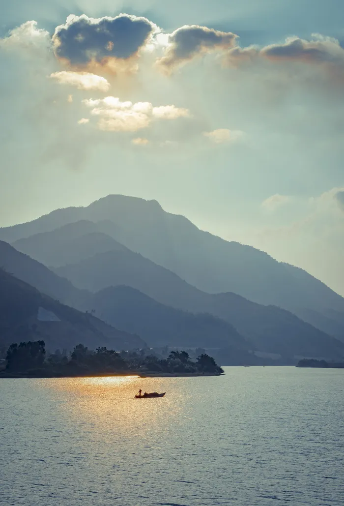 cu de river，north，danang，越南，日落，山，水，天空