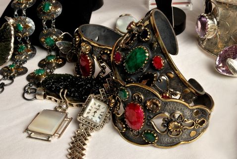 粗块，珠宝，宝石，宝石，祖母绿，红宝石，蓝宝石，宝石