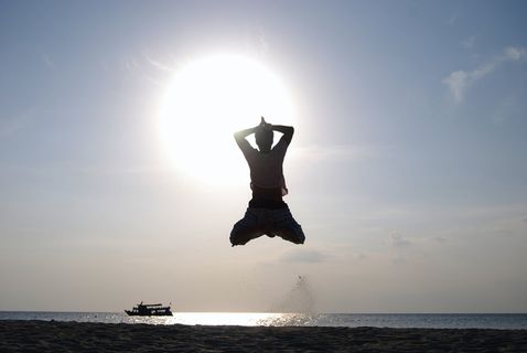 海, 人, 男, 海滩, 人, 日落, 太阳, 沙子