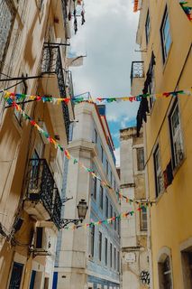 葡萄牙里斯本为圣安东尼盛宴装饰的街道