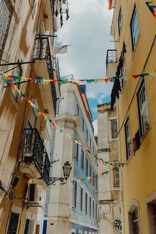 葡萄牙里斯本为圣安东尼盛宴装饰的街道