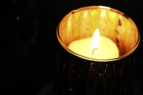 光、夜、暗、模糊、明亮、燃烧、燃烧、蜡烛 光、夜、暗、模糊、明亮、燃烧、燃烧、蜡烛