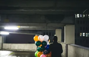 气球，人，人，停车场，惊喜，庆祝，派对，独自一人