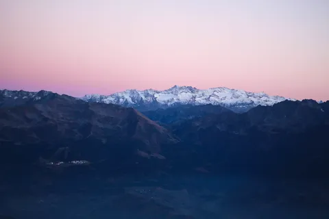山脉、自然、风景、山脉、云朵、天空、旅行、冒险 山脉、自然、风景、山脉、云朵、天空、旅行、冒险