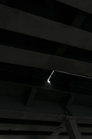 屋顶上的孔