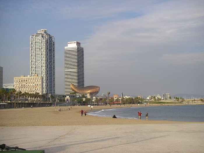 白色，混凝土，建筑，白天，海滩，大海，地中海