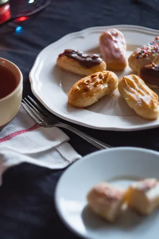 食物，餐具，叉子，面包，糖果，甜点，巧克力，奶油
