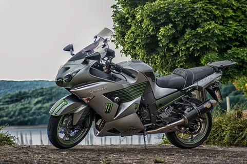 川崎,Zzr,1400,rursee,摩托车,户外,白天,无人 川崎,Zzr,1400,rursee,摩托车,户外,白天,无人