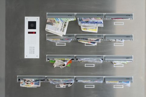 邮箱、广告、公寓楼、信件、报纸、公寓、文件夹、周刊