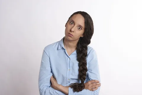 愤怒、疯狂、沮丧、人、年轻、女人、孤立、成年人 愤怒、疯狂、沮丧、人、年轻、女人、孤立、成年人