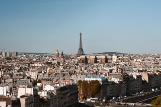 白天全景摄影中的巴黎