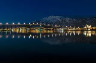 水、反射、傍晚、黄昏、夜晚、照明、天空、建筑结构