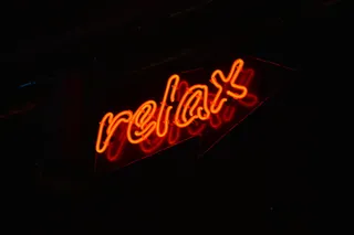 红色Relax Led标志